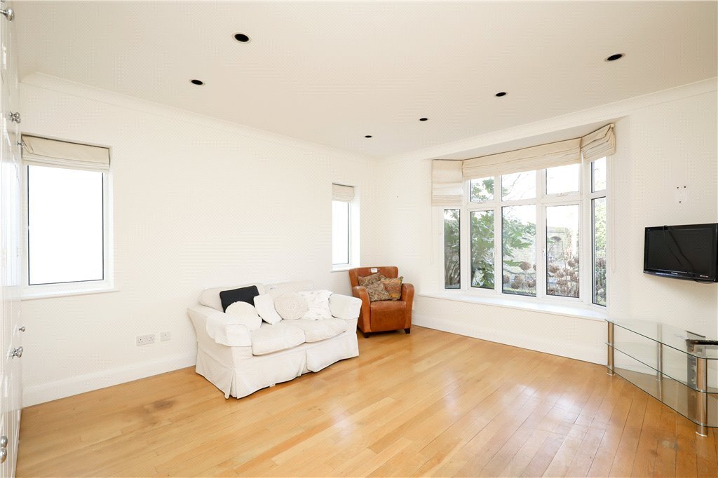 Bungalow in Wimbledon, Merton, England 2 - 19020093