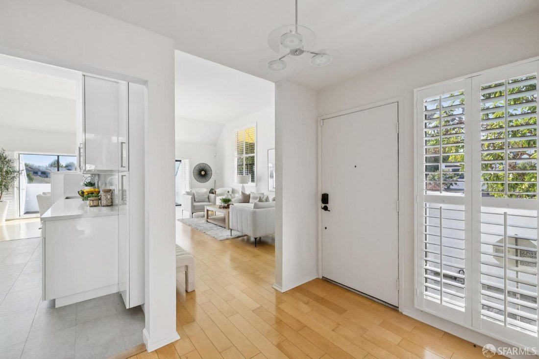 Condo in San Mateo, California, United States 4 - 19020118