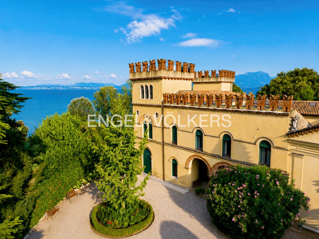 Apartment in Lazise, Veneto, Italy 1 - 19027865