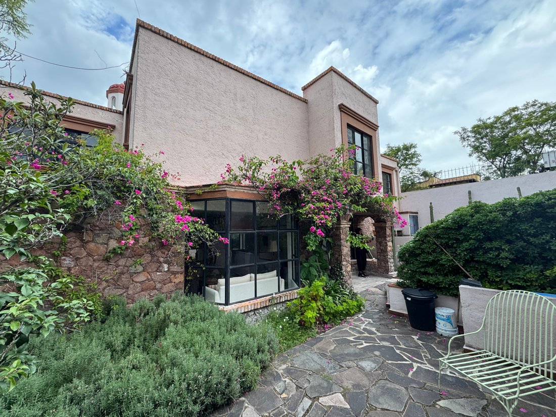 House in San Miguel de Allende, Guanajuato, Mexico 4 - 19022641