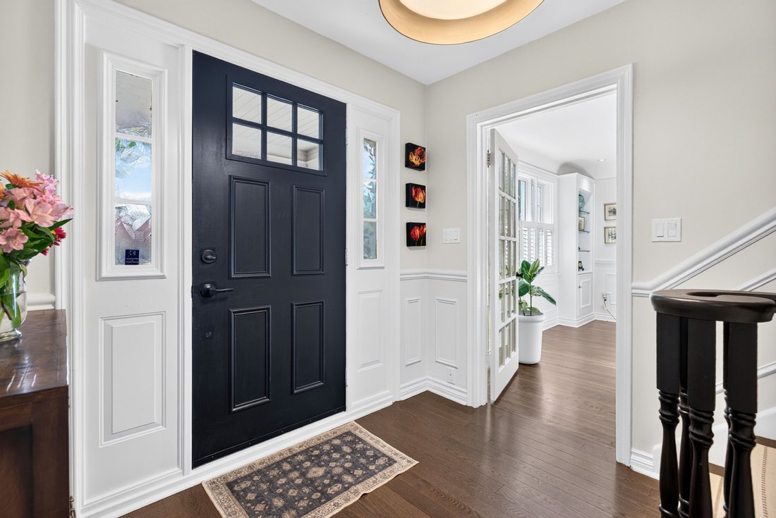 House in Burlington, Ontario, Canada 5 - 19022324