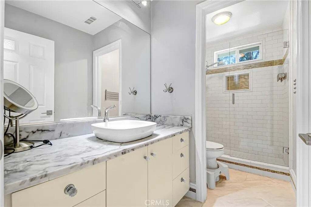 House in Upland, California, United States 5 - 19024521