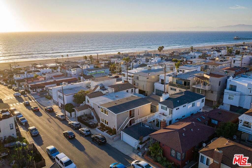 Hermosa Beach, California, United States 2 - 19027008