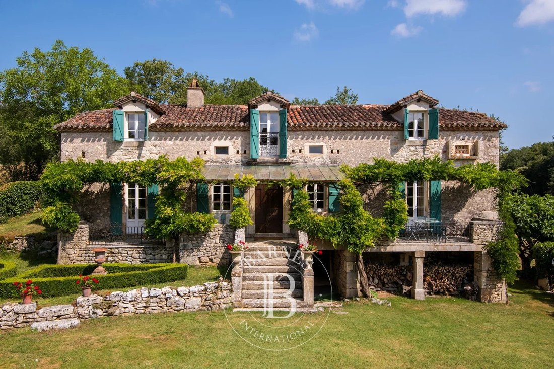 Estate in Saint-Cirq-Lapopie, Occitania, France 3 - 14618220