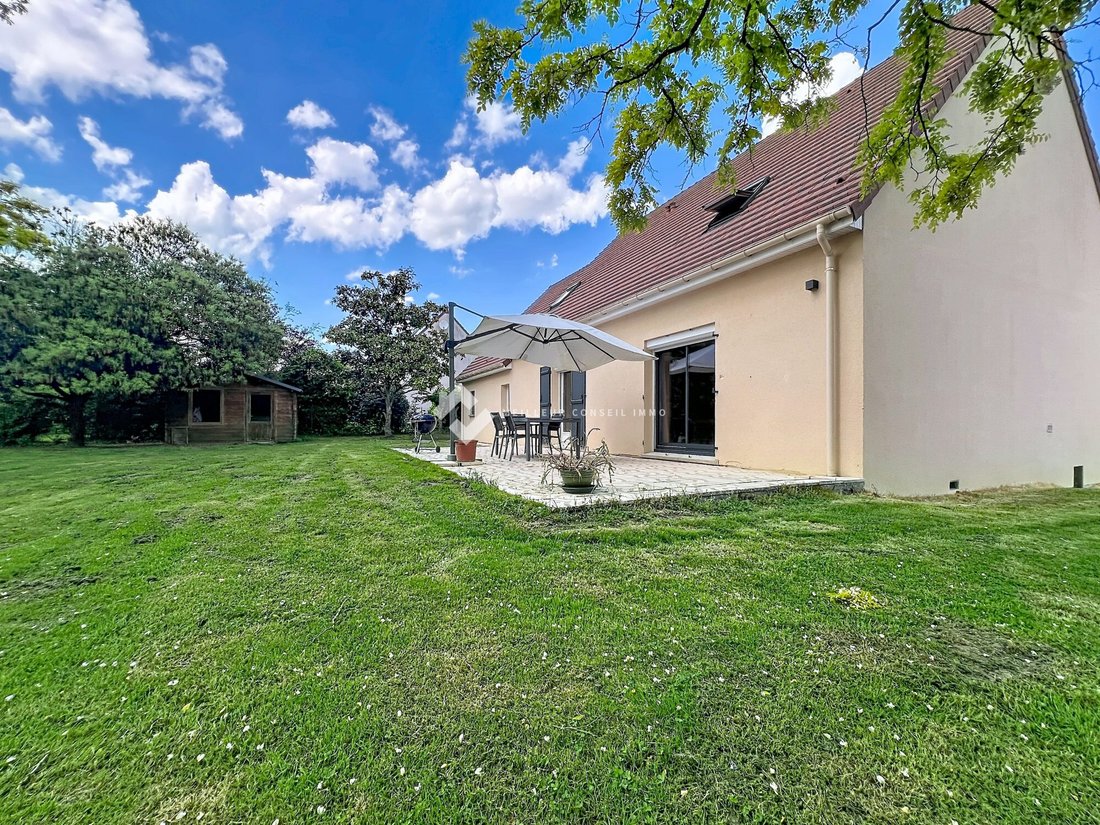 House in Gambais, Ile-de-France, France 2 - 19035146
