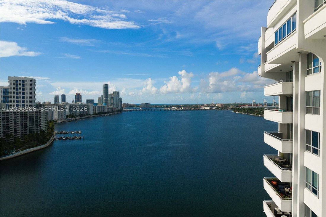Condo in Miami Beach, Florida, United States 2 - 19023325