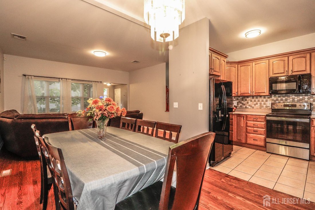 House in Metuchen, New Jersey, United States 4 - 19022482