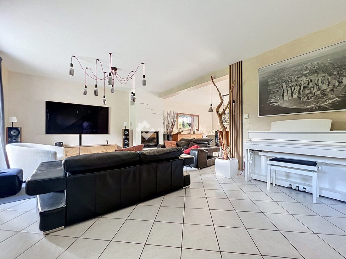 House in Gambais, Ile-de-France, France 5 - 19035146