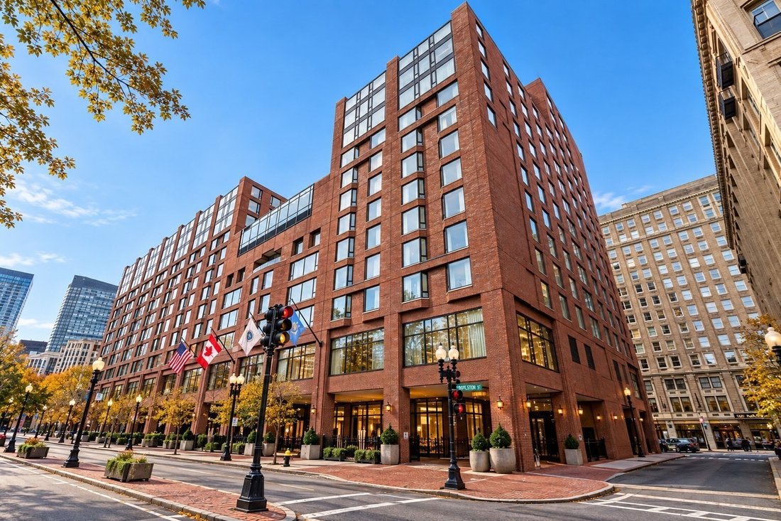 Condo in Brookline, Massachusetts, United States 1 - 19029072