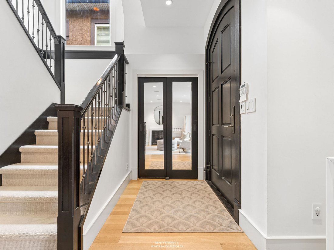 House in Vancouver, British Columbia, Canada 2 - 19032098