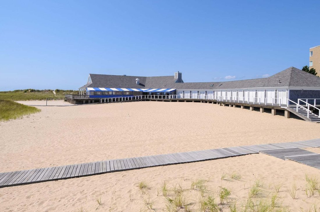 Condo in Harwich, Massachusetts, United States 4 - 19023013