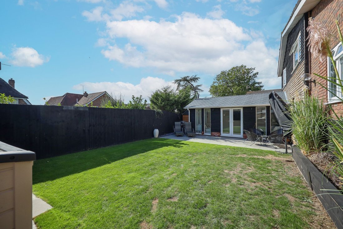 House in Burgess Hill, England 2 - 19030012