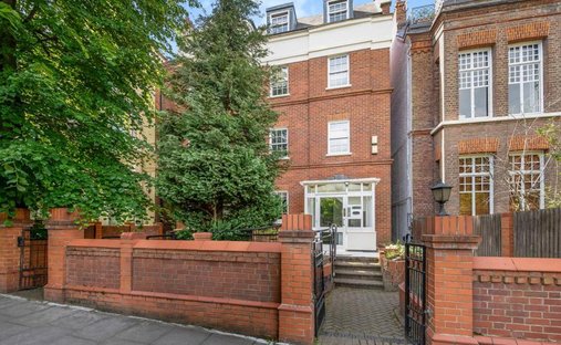 Apartment in South Hampstead, Camden, England 1
