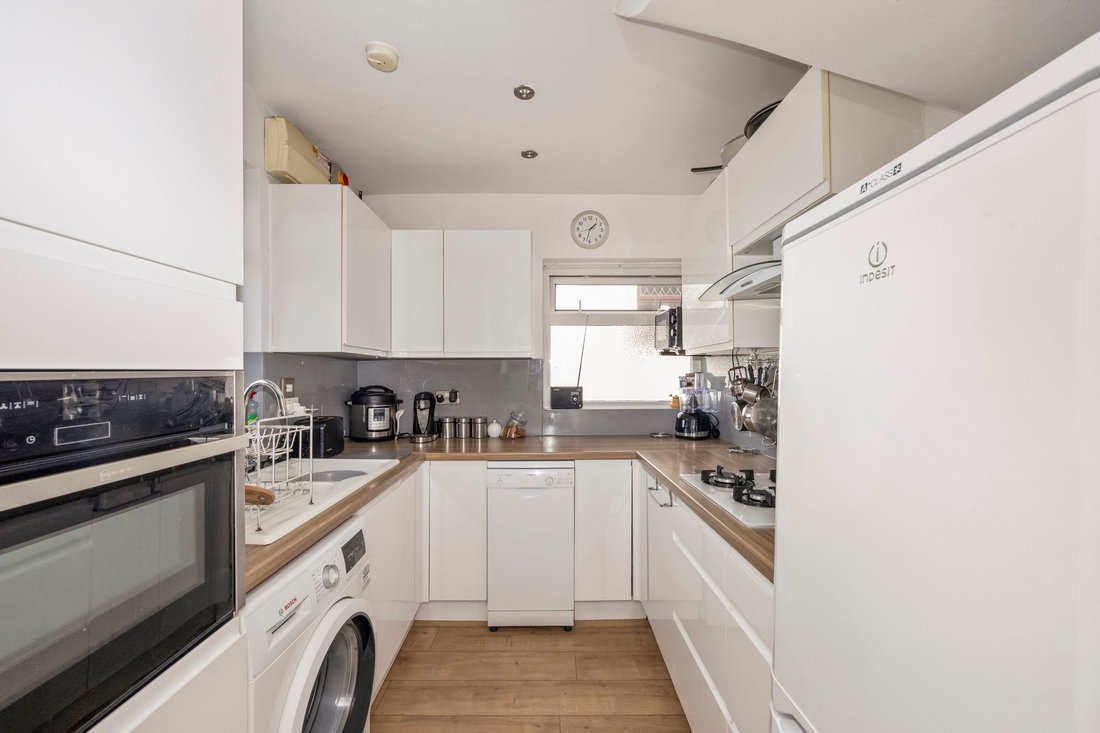 Bungalow in Patcham, England 4 - 19030009