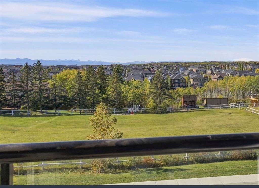 House in Calgary, Alberta, Canada 2 - 19031825
