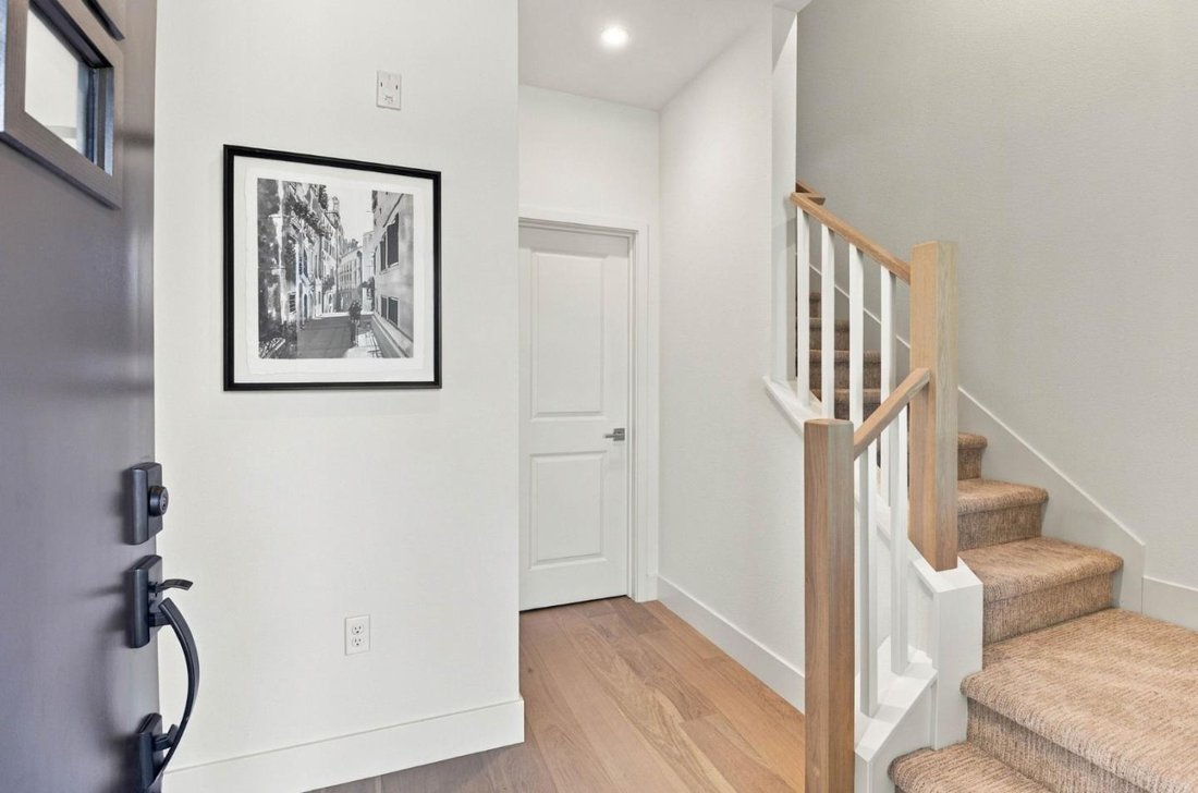 Condo in East Palo Alto, California, United States 2 - 19023773