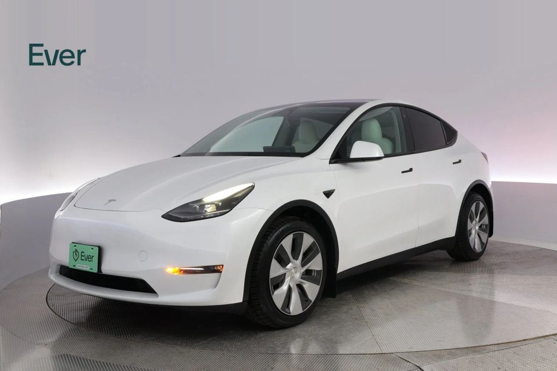 Suv in San Francisco, CA, United States 2 - 19025885