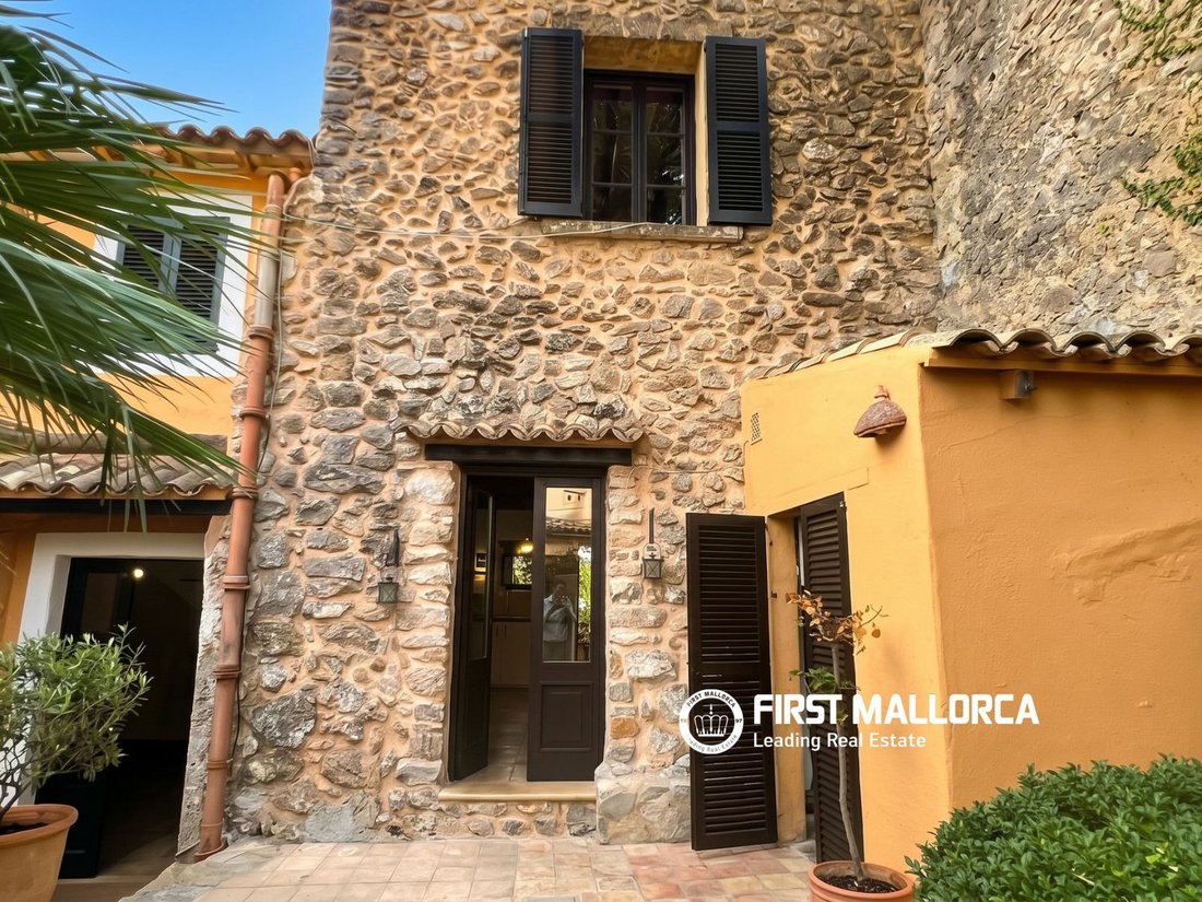 Townhouse in Puigpunyent, Balearic Islands, Spain 1 - 19021325