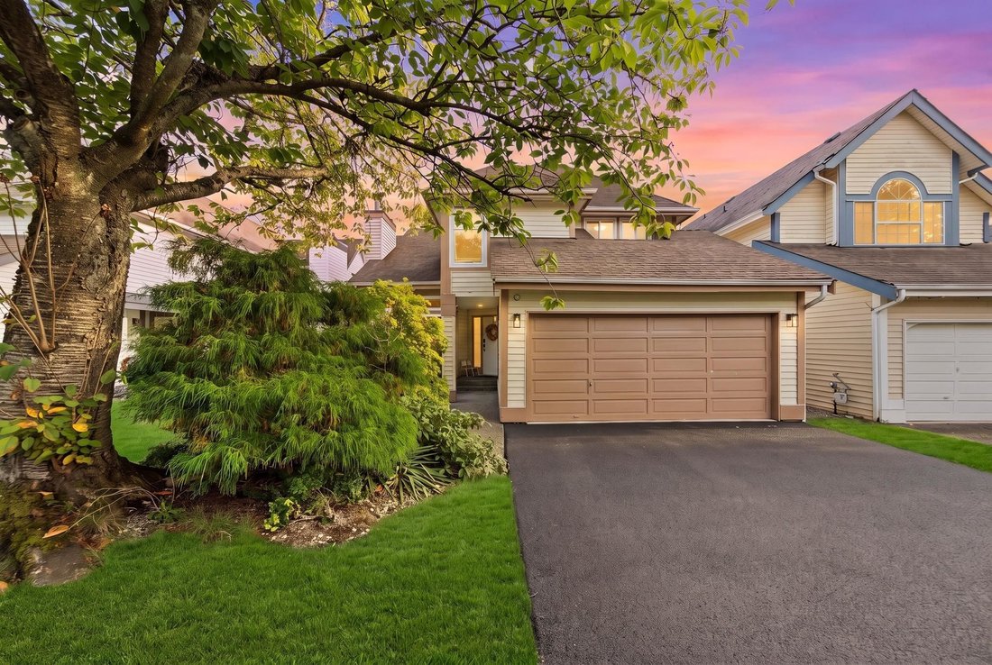 House in Coquitlam, British Columbia, Canada 2 - 19032076