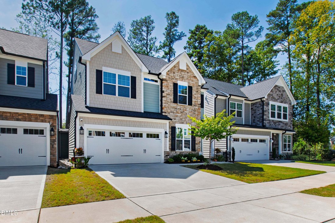 Townhouse in Raleigh, North Carolina, United States 2 - 19029246