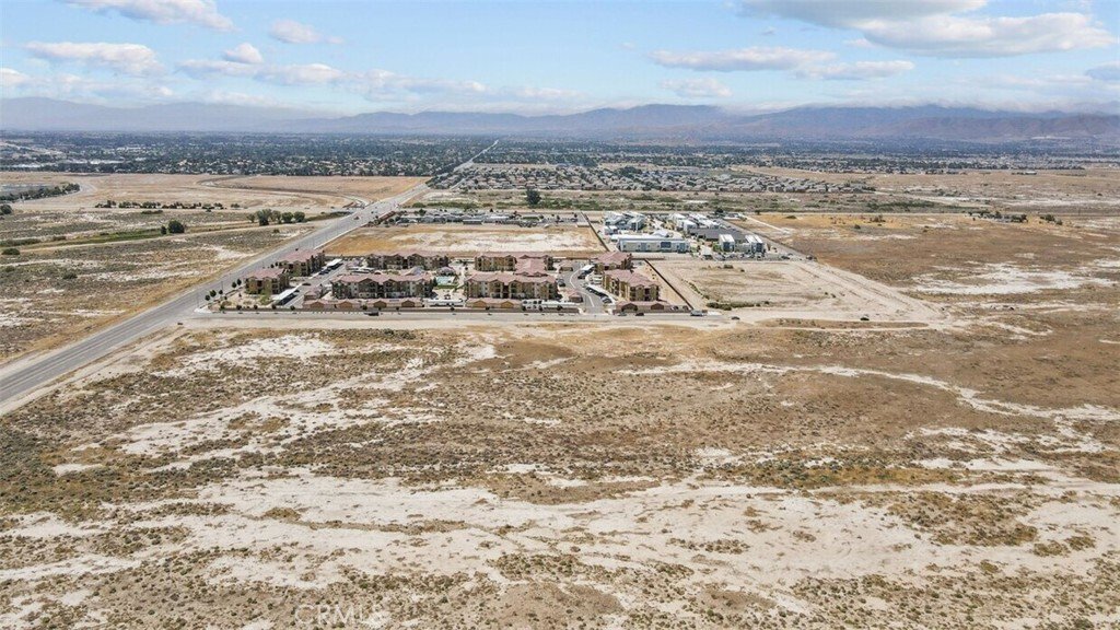 Terreno a Lancaster, California, Stati Uniti 2 - 19023889
