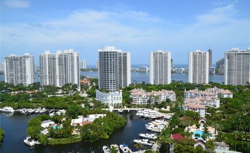 Condo in Golden Beach, Florida, United States 1