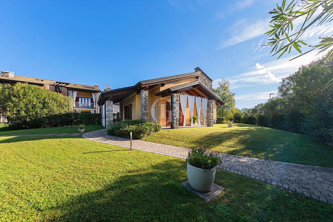 Villa in Entroterra, Desenzano del Garda, Lombardei 2 - 19027547