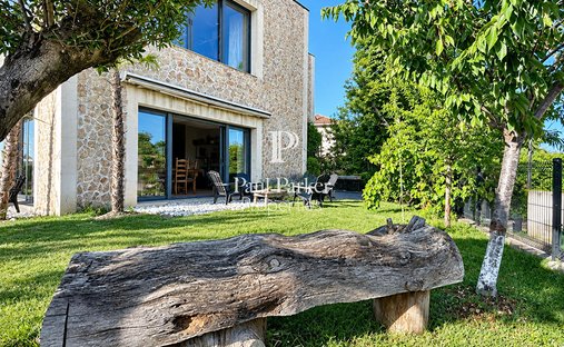 Villa in Floirac, Nouvelle-Aquitaine, France 1