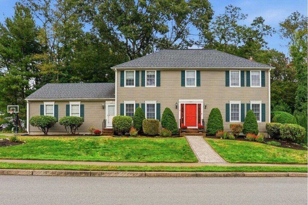 House in Warwick, Rhode Island, United States 1 - 19020422