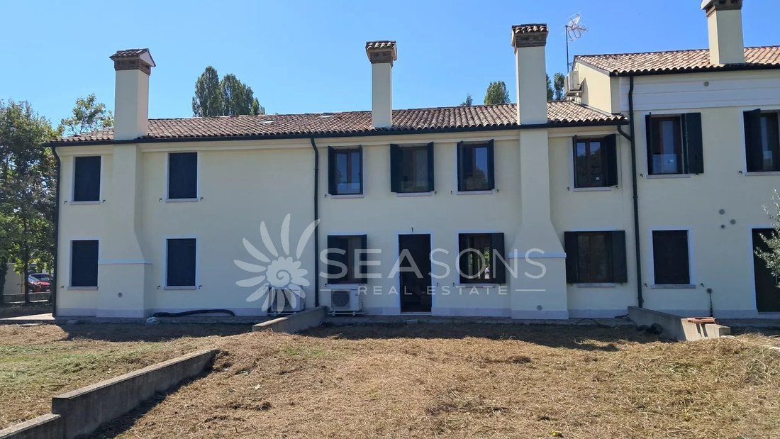 Villa in Mestre Centro, Venice, Veneto 3 - 19029573