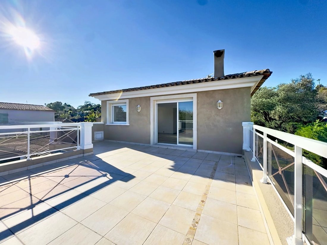 Villa in Antibes, Provence-Alpes-Côte d'Azur, France 5 - 19029953