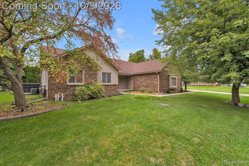 House in Livonia, Michigan, United States 1 - 19027421