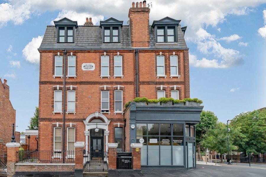 Apartment in Brondesbury, Brent, England 1 - 19023342