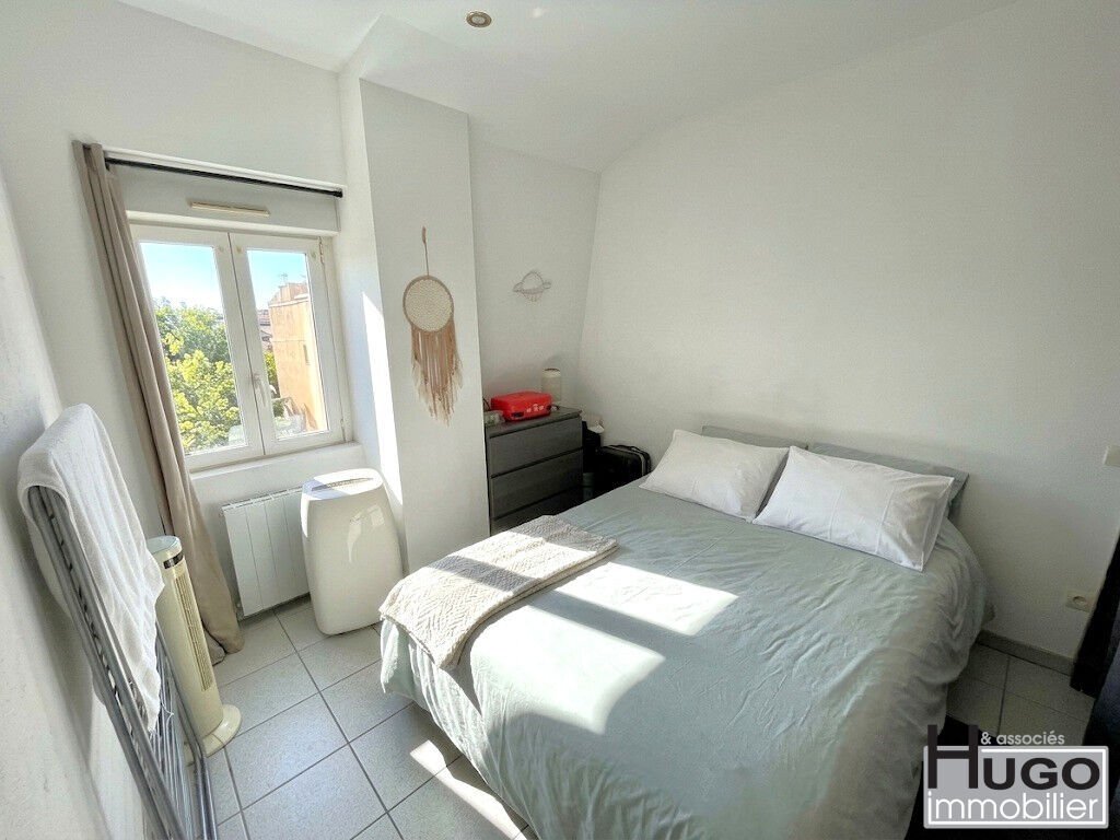 La Bastide, Bordeaux, France 3 - 17048017