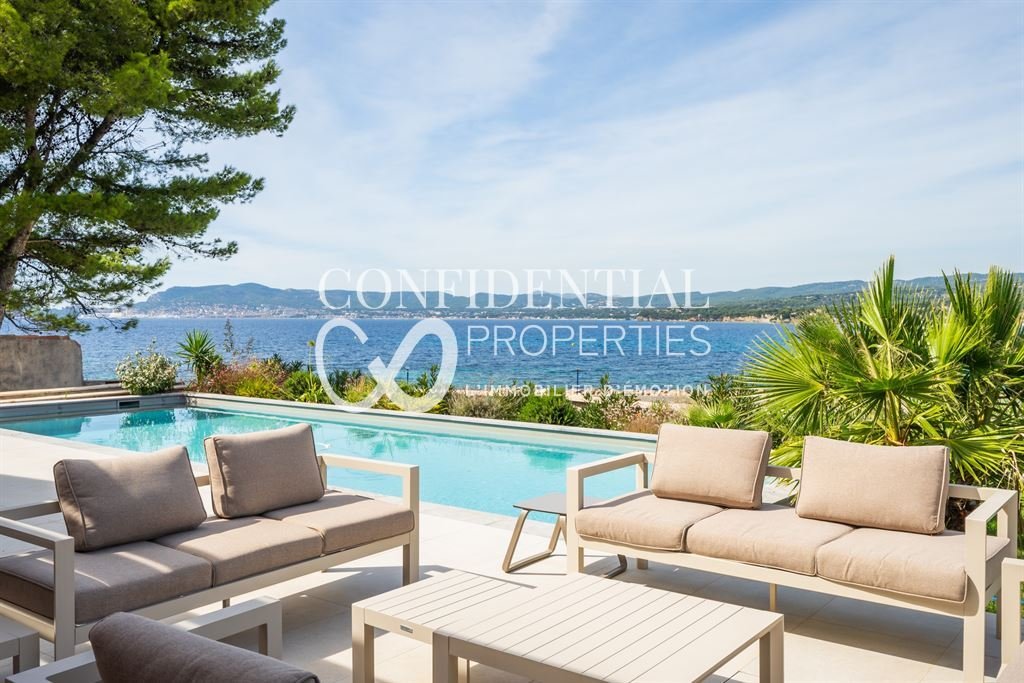 Villa in Saint-Cyr-sur-Mer, Provence-Alpes-Côte d'Azur, France 2 - 19025066