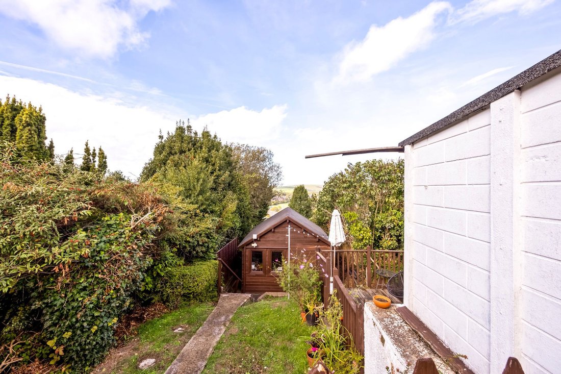 Bungalow in Patcham, England 2 - 19030009