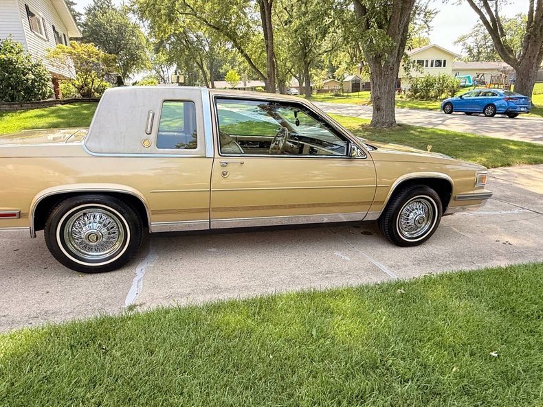 Coupe in Glendale, United States 5 - 19032556