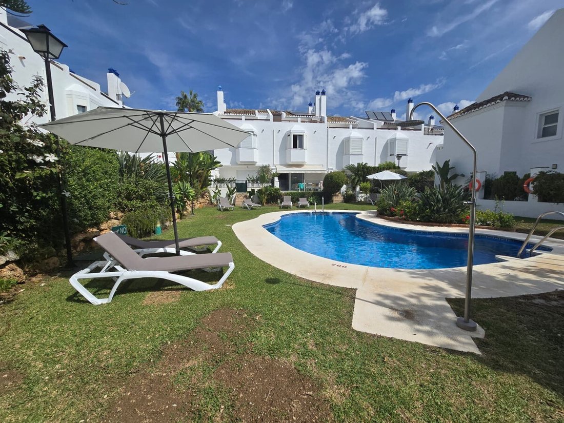 Townhouse in Golden Mile, Andalusia, Spain 2 - 19020677