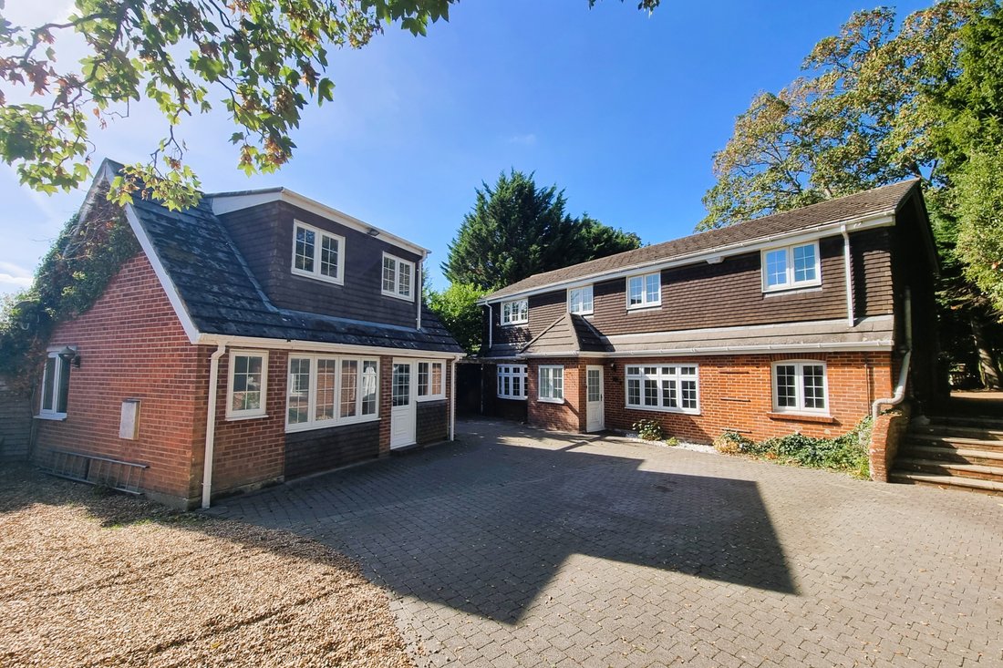 House in Old Turnpike, Fareham, England 1 - 15270343