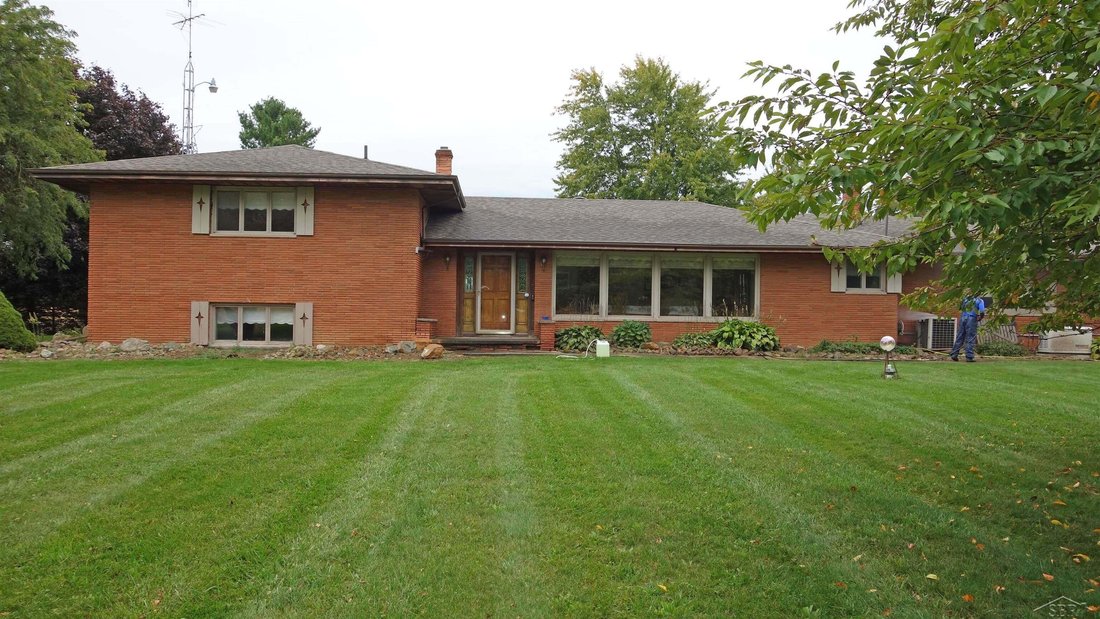 House in Chesaning, Michigan, United States 3 - 19024210