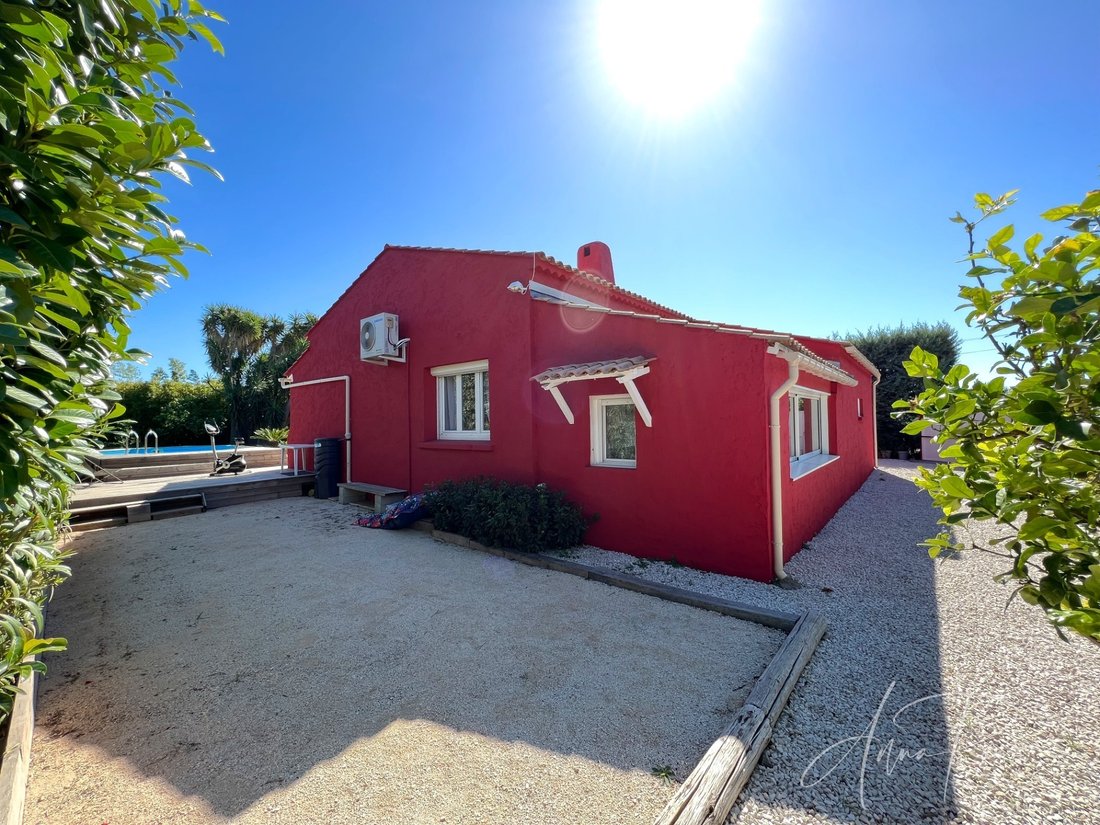 Villa in Hyeres, Provence-Alpes-Côte d'Azur, France 4 - 19021940