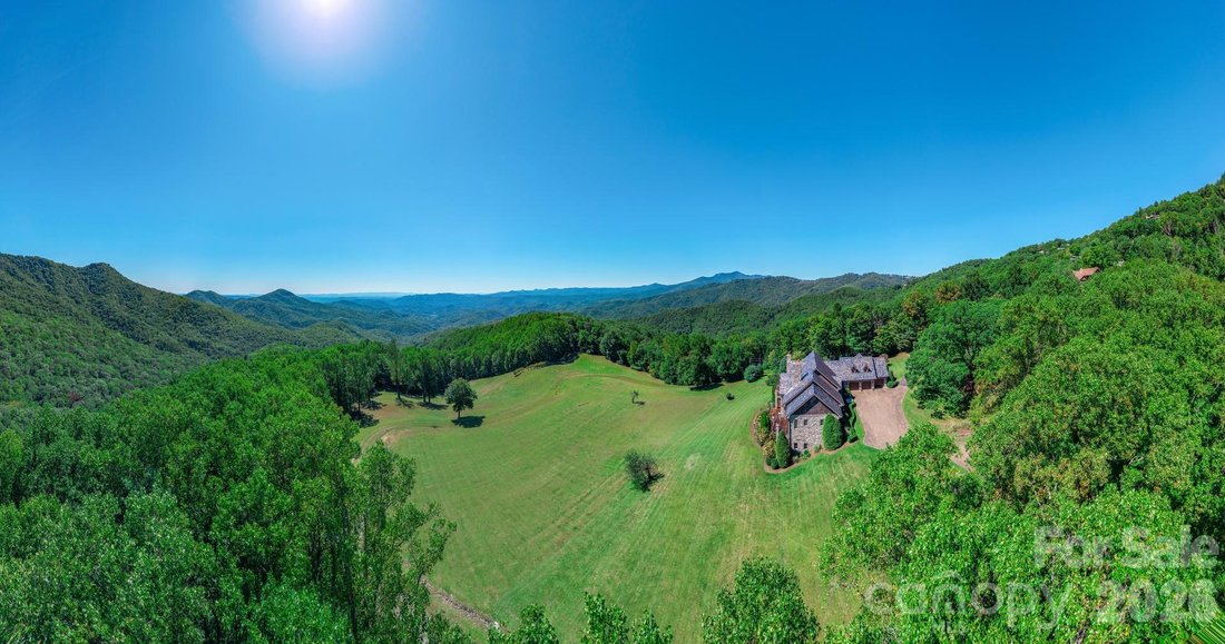 House in Blowing Rock, North Carolina, United States 4 - 19022122