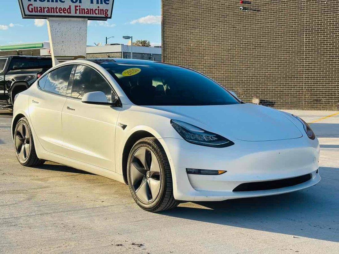 Sedan in Detroit, MI, United States 4 - 19029703