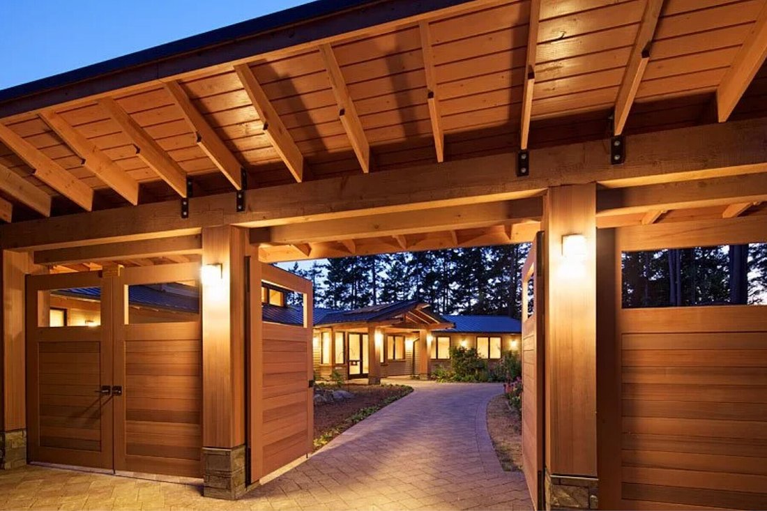 House in Saltspring Island, British Columbia, Canada 1 - 19022579