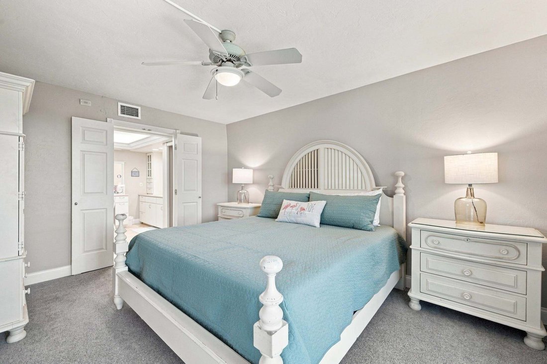 Condo in Sanibel, Florida, United States 4 - 19023270