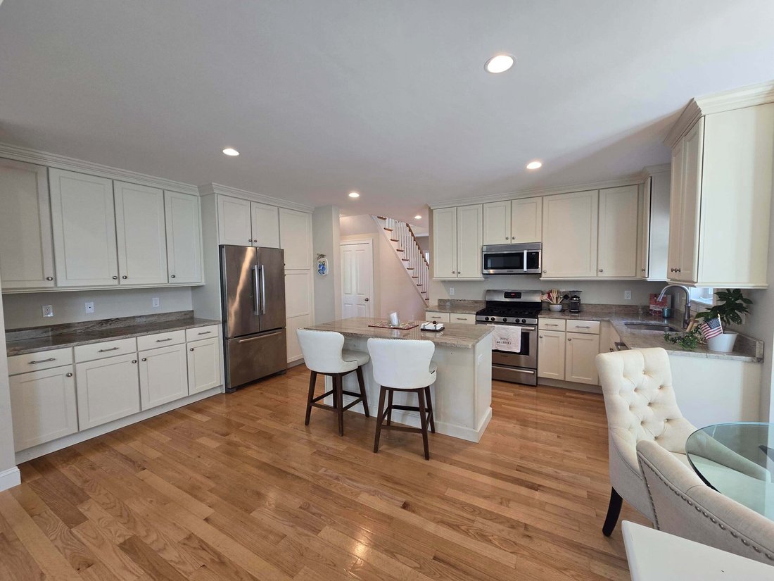 House in Mashpee, Massachusetts, United States 4 - 19023012