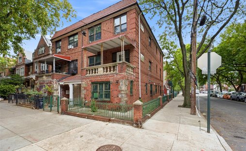 House in New York, New York, United States 1