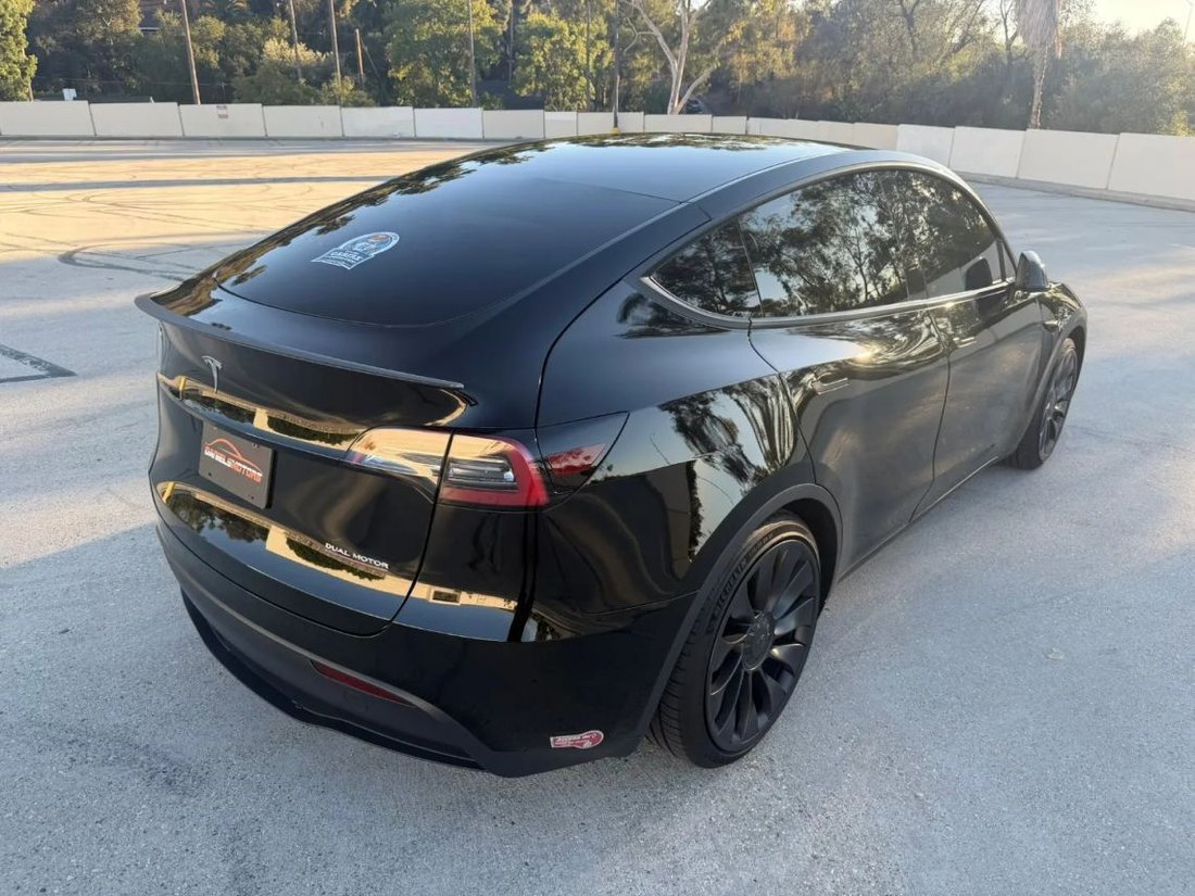 Suv in Canoga Park, CA, United States 3 - 19033785