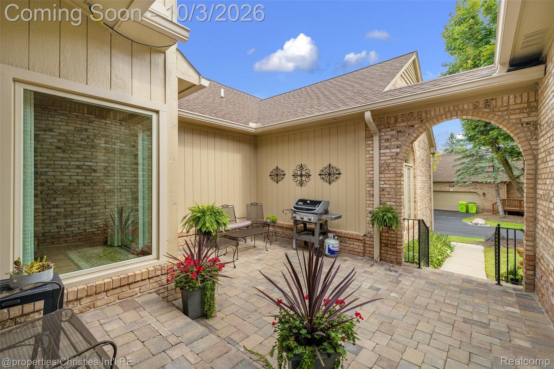 Condo in Rochester, Michigan, United States 5 - 19033005