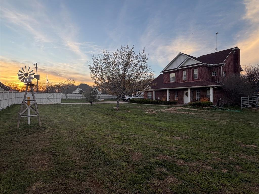 House in Weatherford, Texas, United States 2 - 19024635